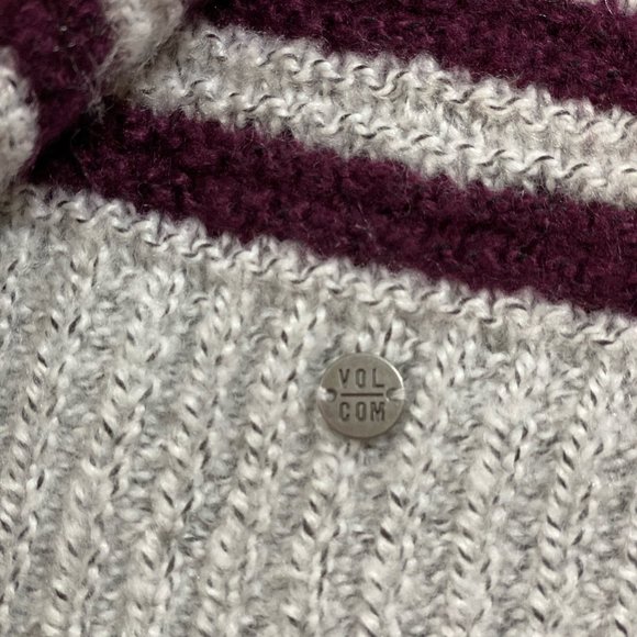 Volcom Sweater - Picture 2 of 8